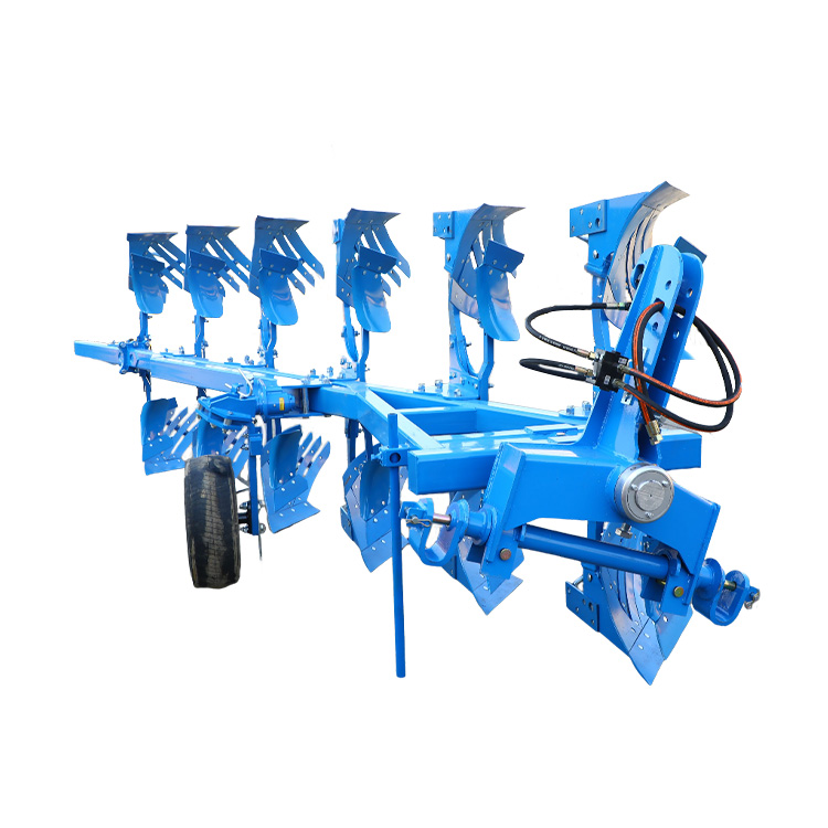 Machine à labourer de la ferme
