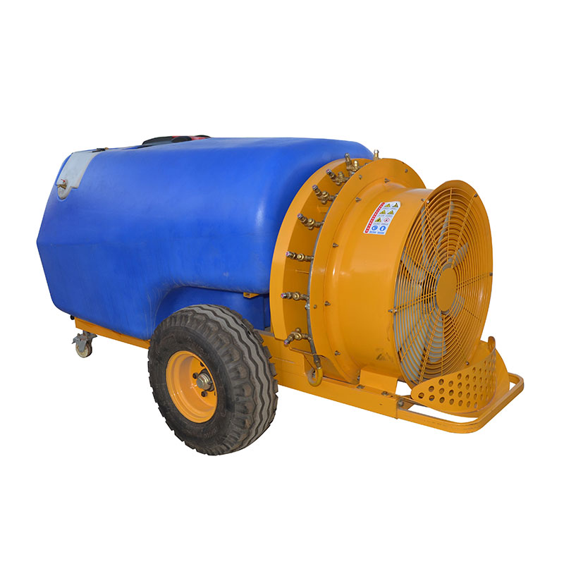 Pulvérisateur pneumatique à l'air pneumatique tractif